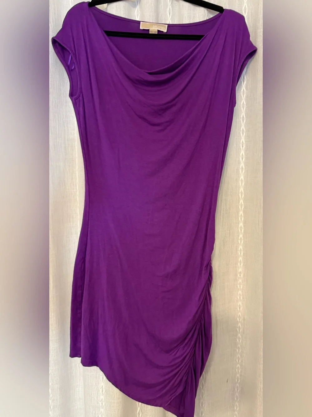 Michael Kors purple dress w/draped cowl neckline and chic side ruching. Sz.M